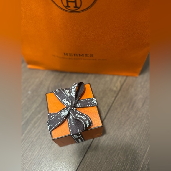 Authentic Hermes ring - Picture 1 of 8